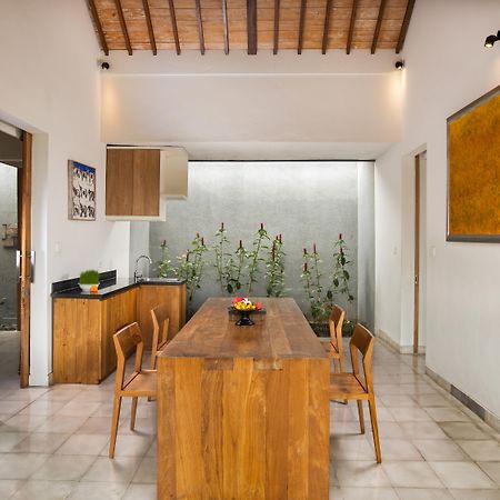 Villa Kayu Lama Убуд Экстерьер фото