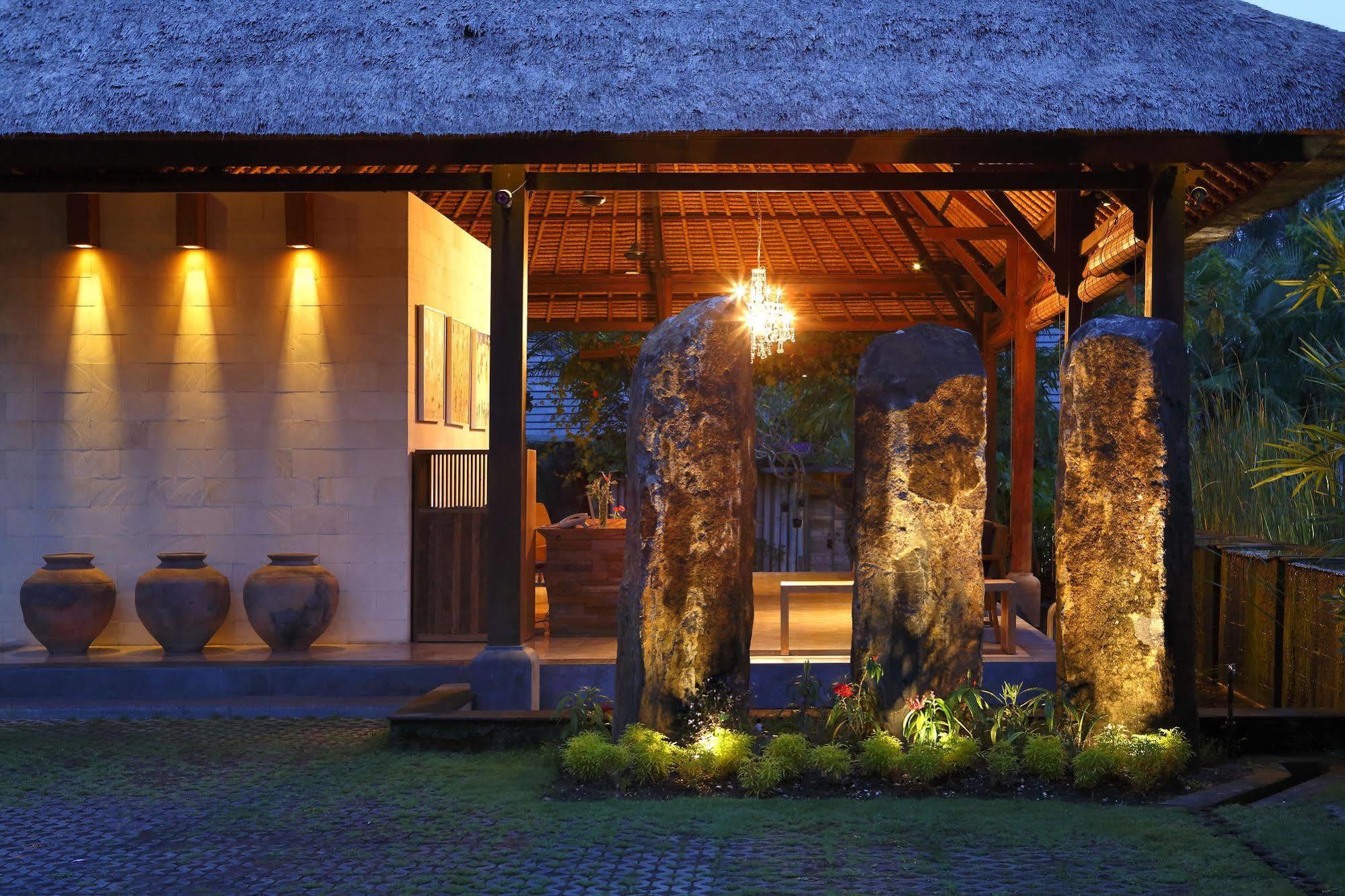 Villa Kayu Lama Убуд Экстерьер фото